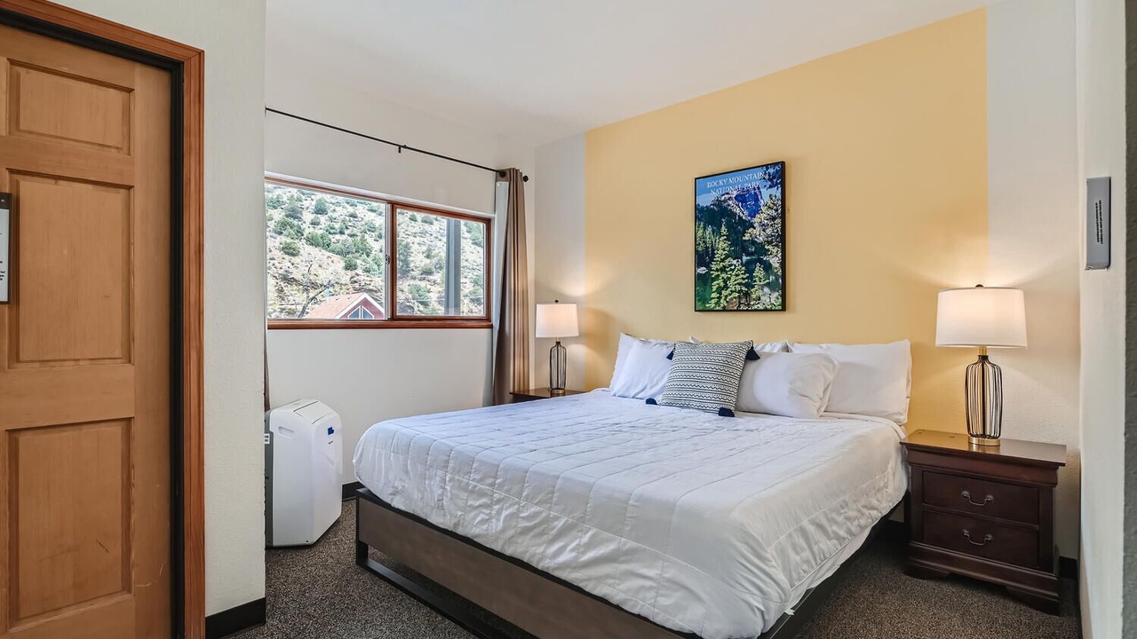 Photo of Bedroom in Idaho Springs
