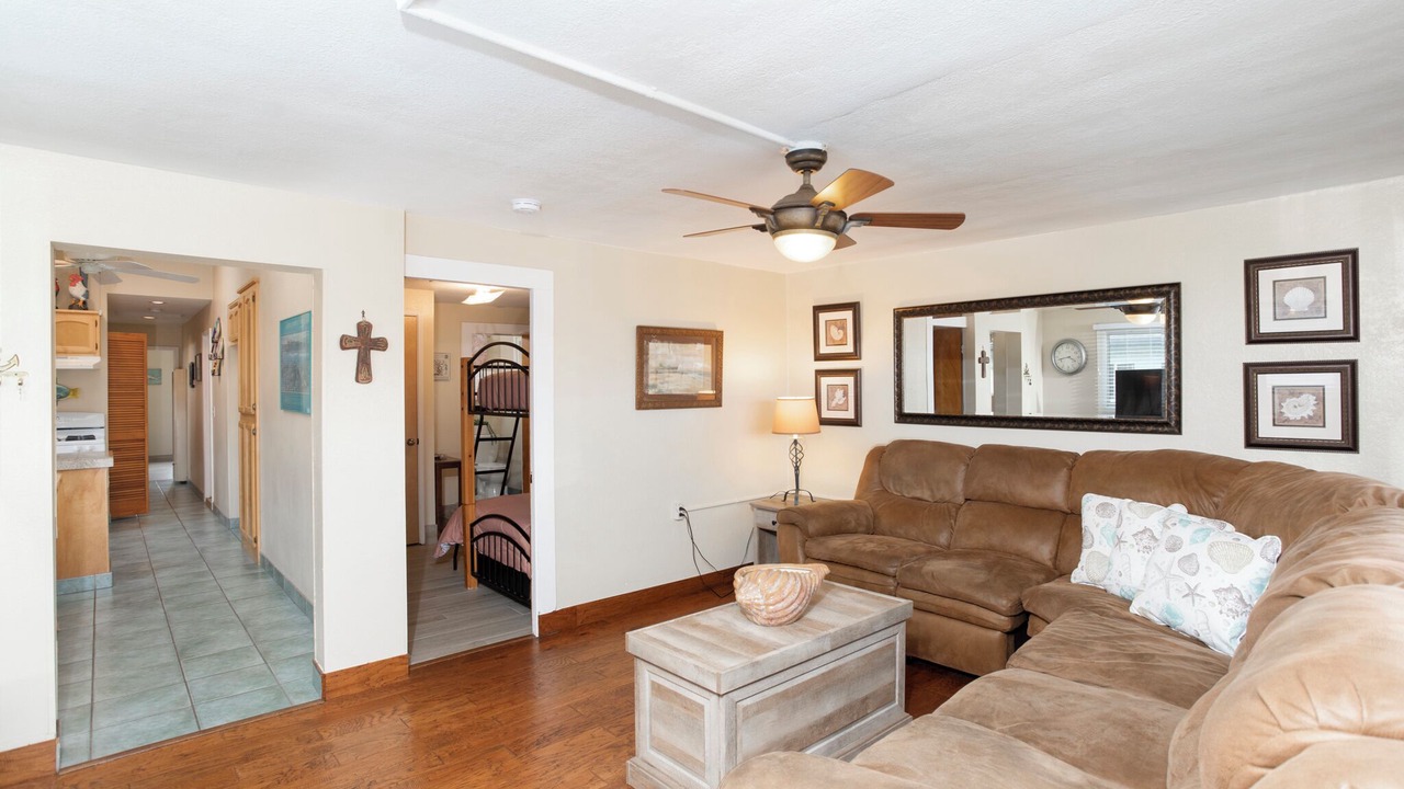 Photo of Livingroom in Downtown