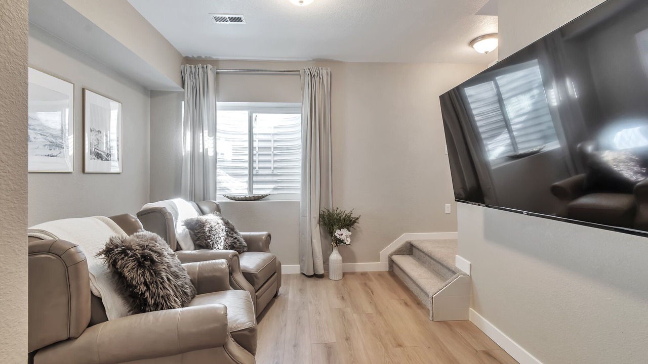Photo of Livingroom in Forest Springs