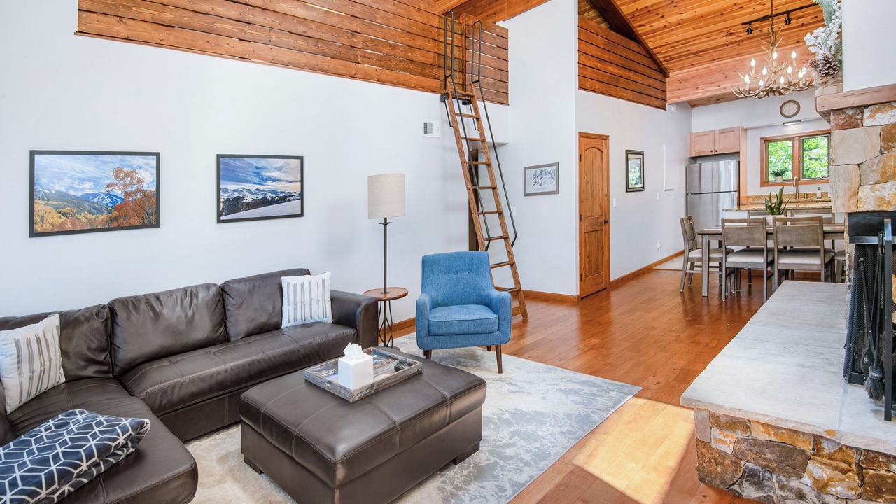 Photo of Livingroom in Eagle-Vail
