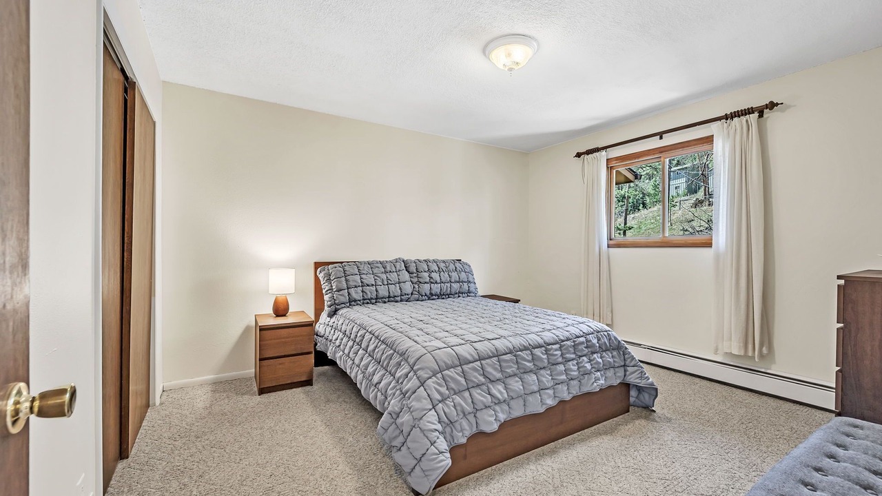 Photo of Bedroom in Green Mountain Falls