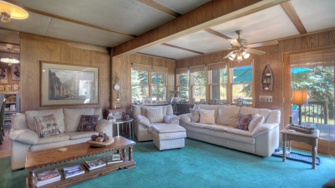 Photo of Livingroom in Bayfield