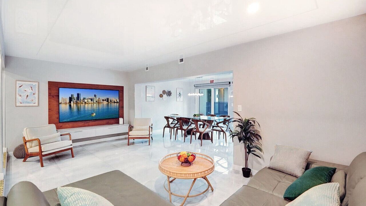 Photo of Livingroom in Dania Beach