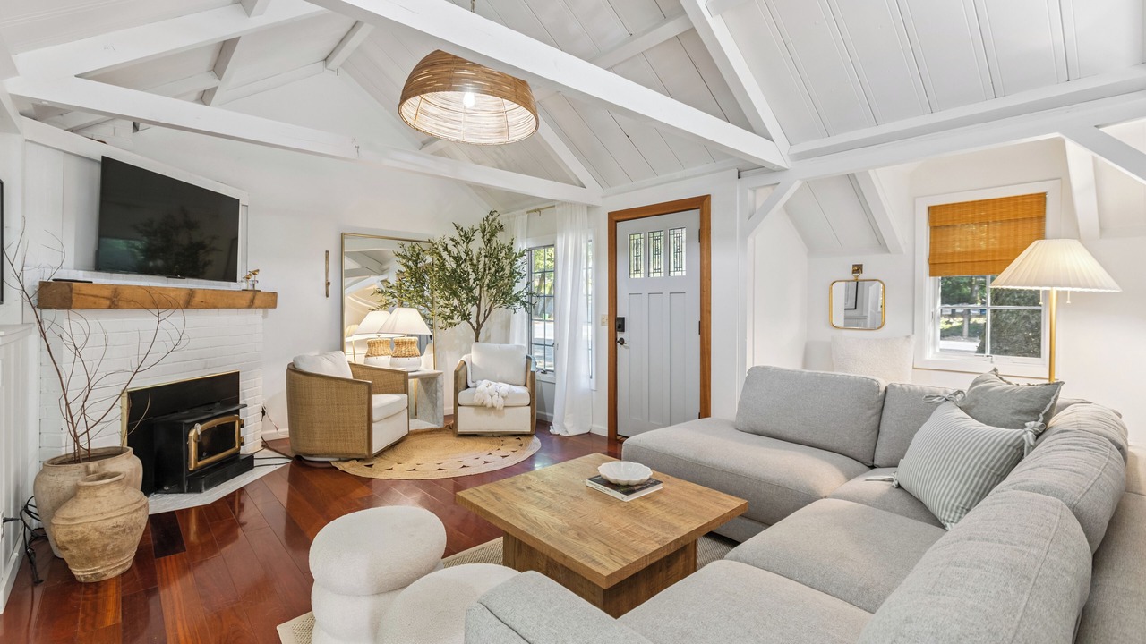 Photo of Livingroom in Kenwood