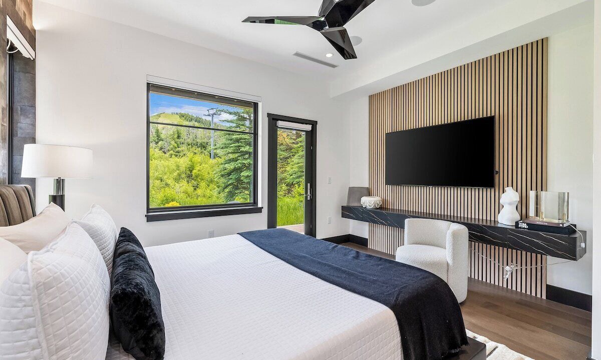 Photo of Bedroom in Avon