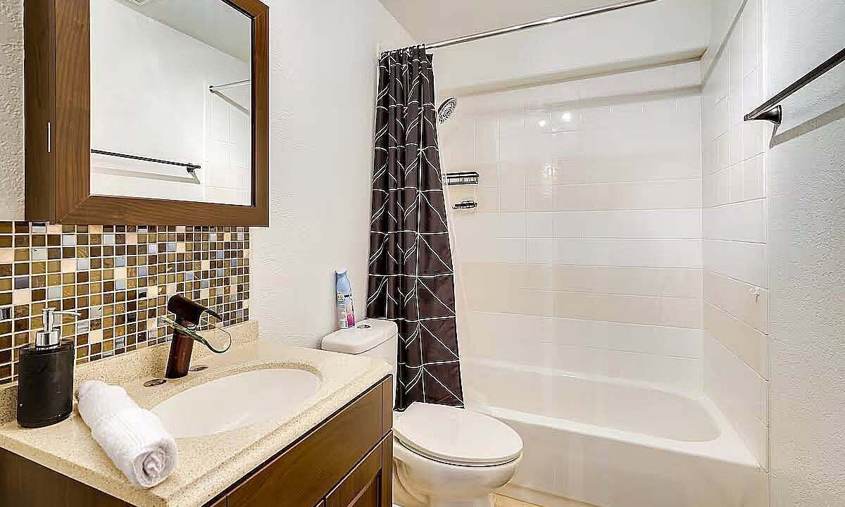 Photo of Bathroom in Fountain