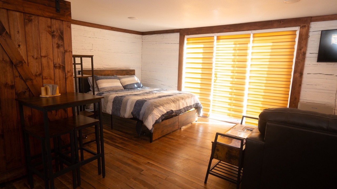 Photo of Bedroom in Lake City