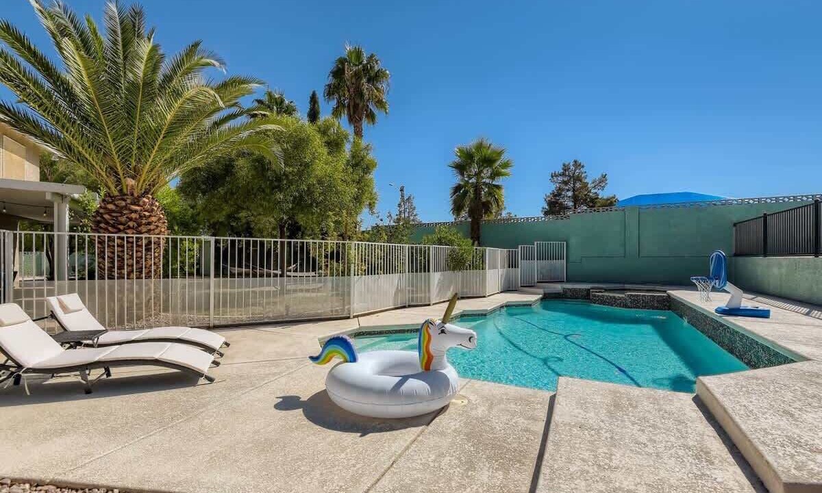 Photo of Outdoor in Canyon Gate