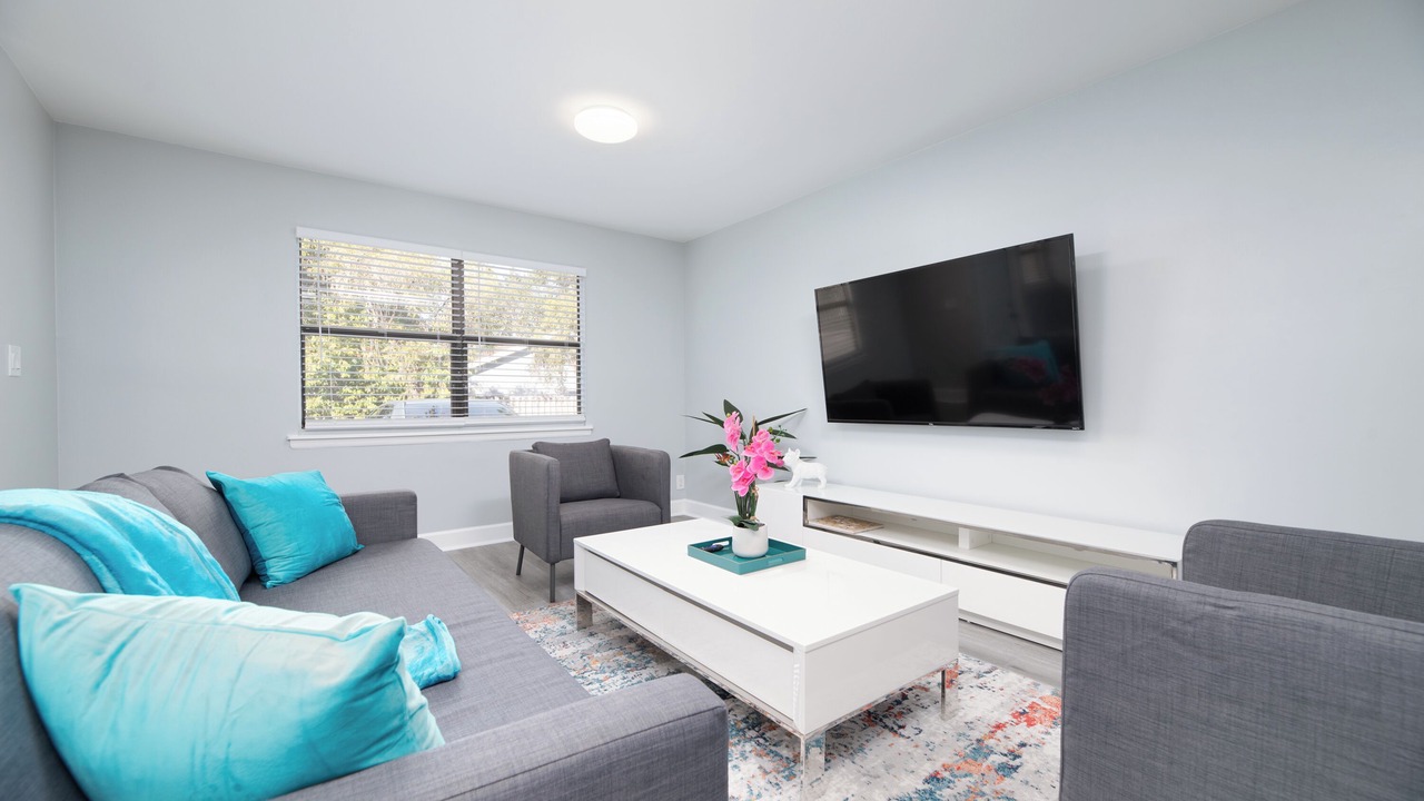 Photo of Livingroom in Sunrise