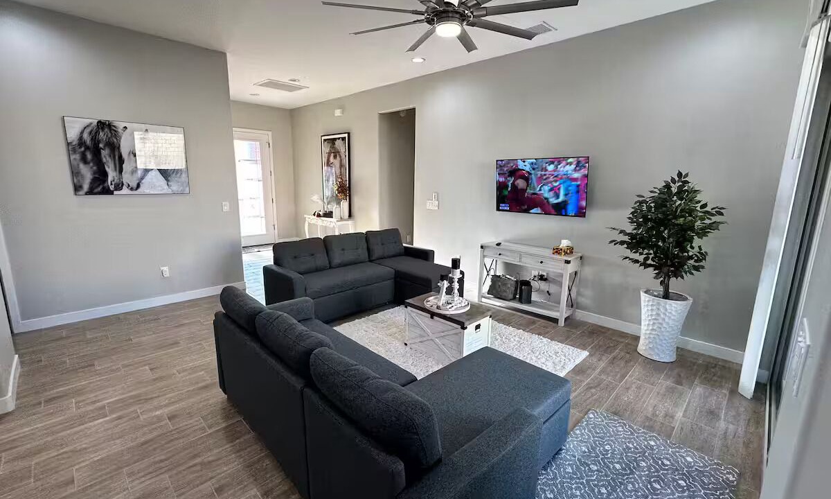 Photo of Livingroom in Bullhead City
