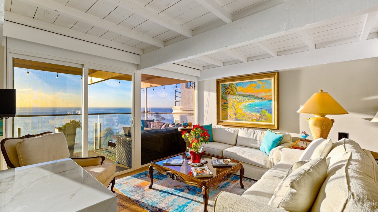 Photo of Livingroom in Coast Royal