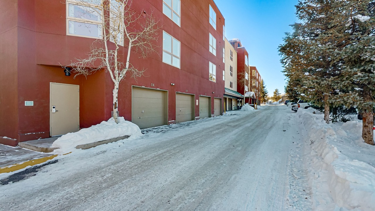 Photo of Outdoor in Lakeside Village