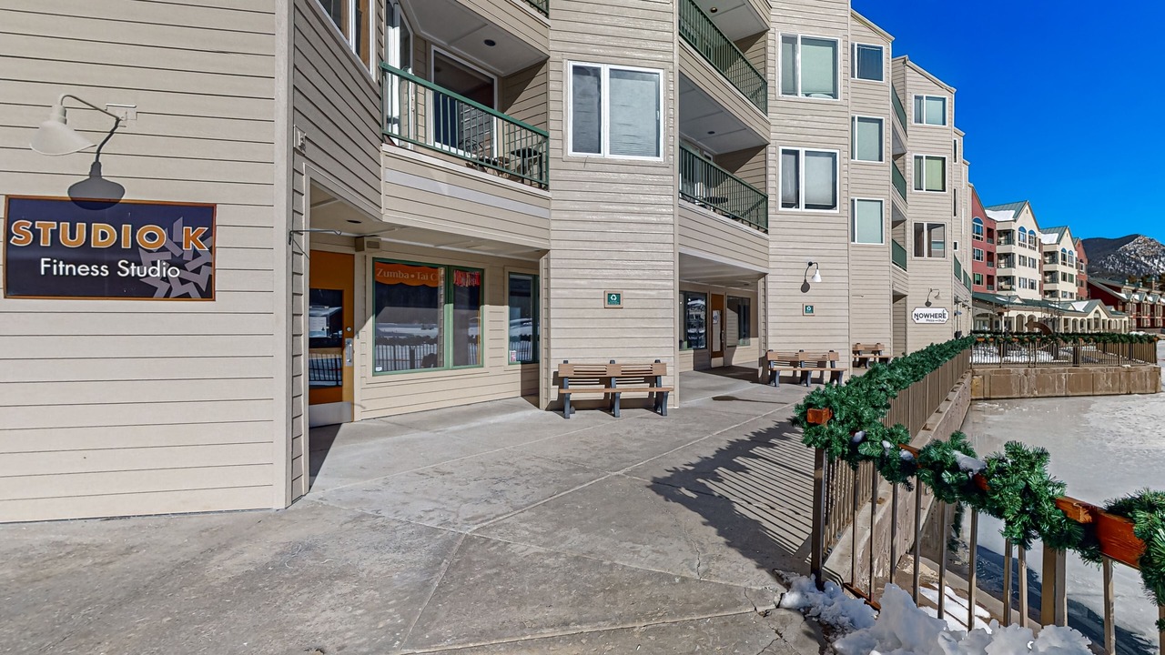 Photo of Outdoor in Lakeside Village