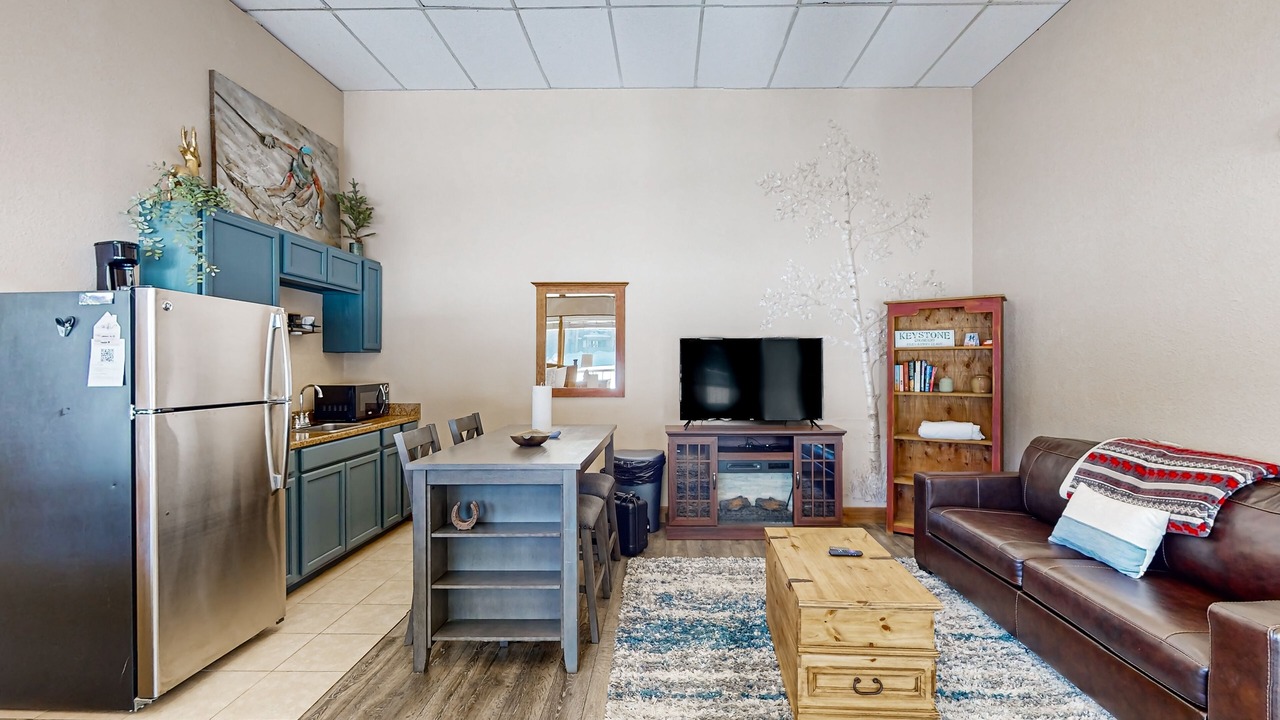 Photo of Livingroom in Lakeside Village
