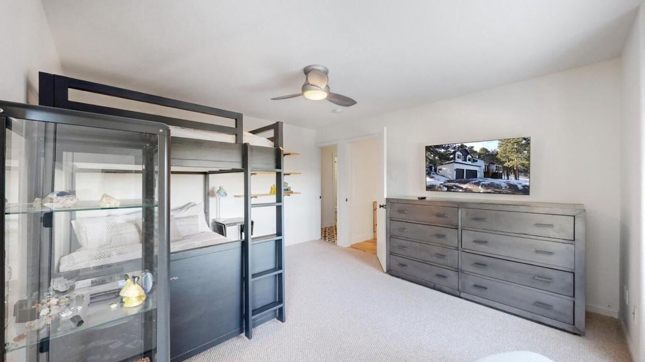 Photo of Bedroom in Genesse North Central