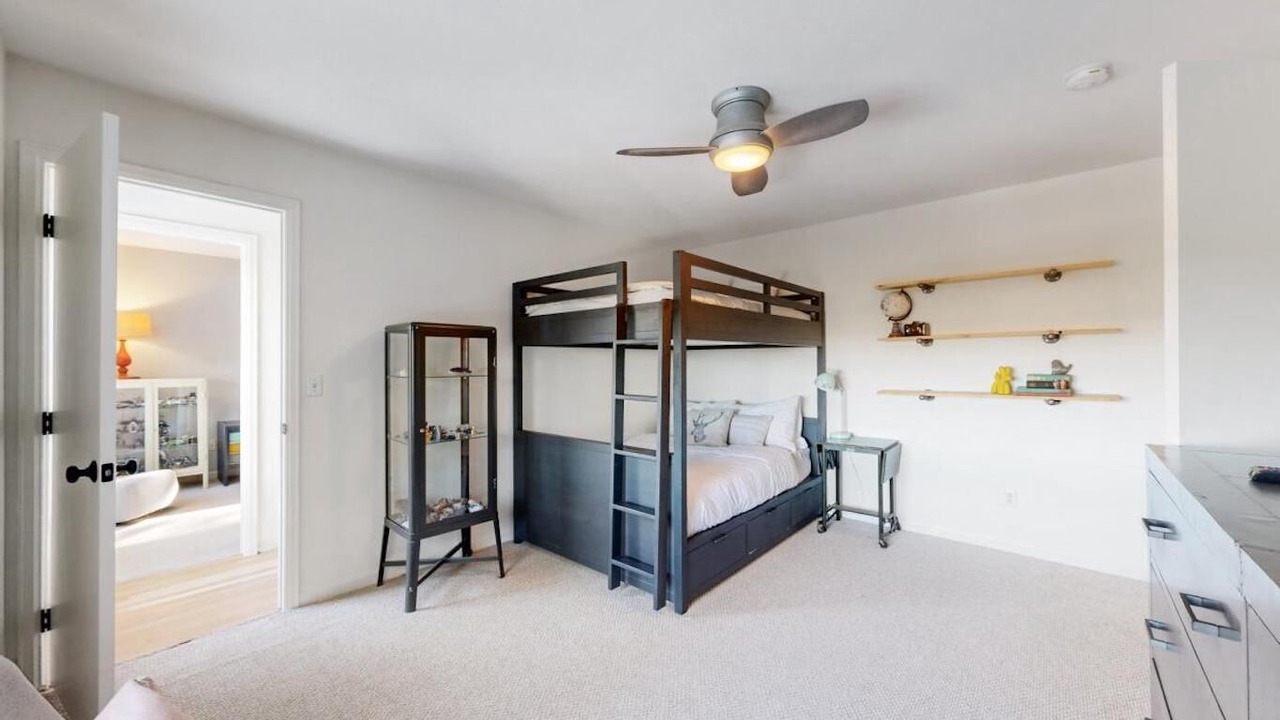 Photo of Bedroom in Genesse North Central