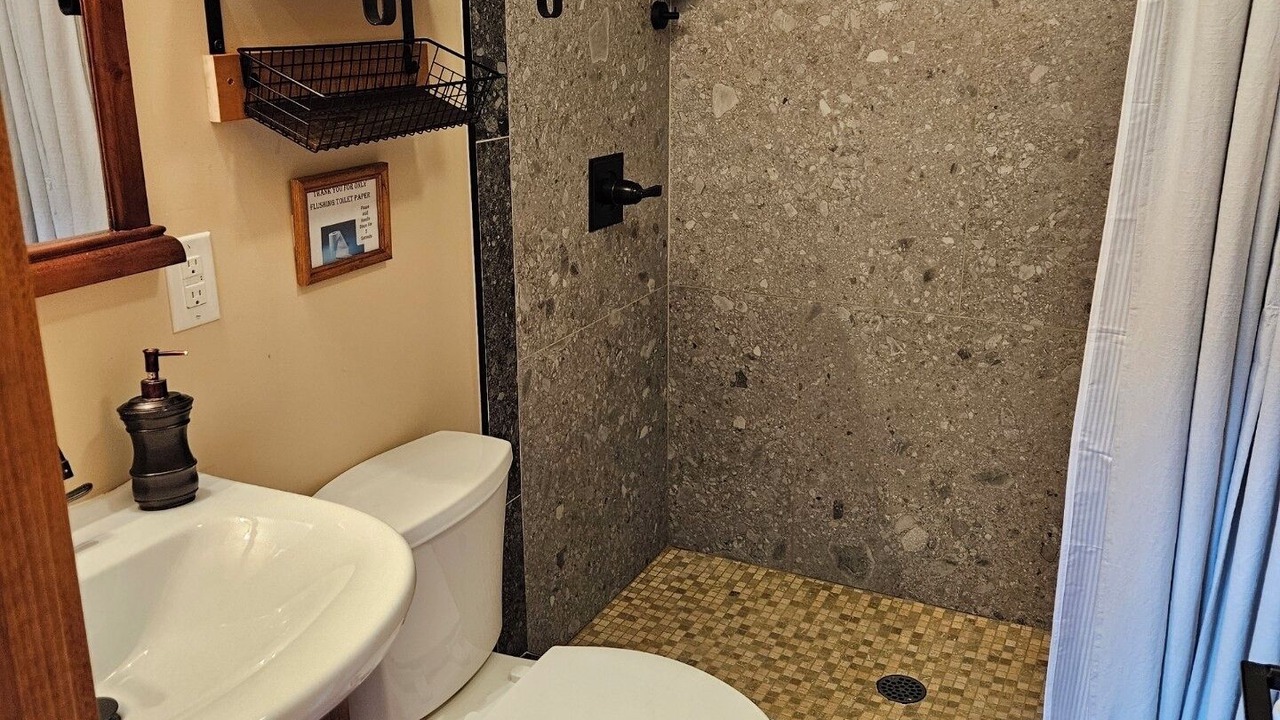 Photo of Bathroom in Alma