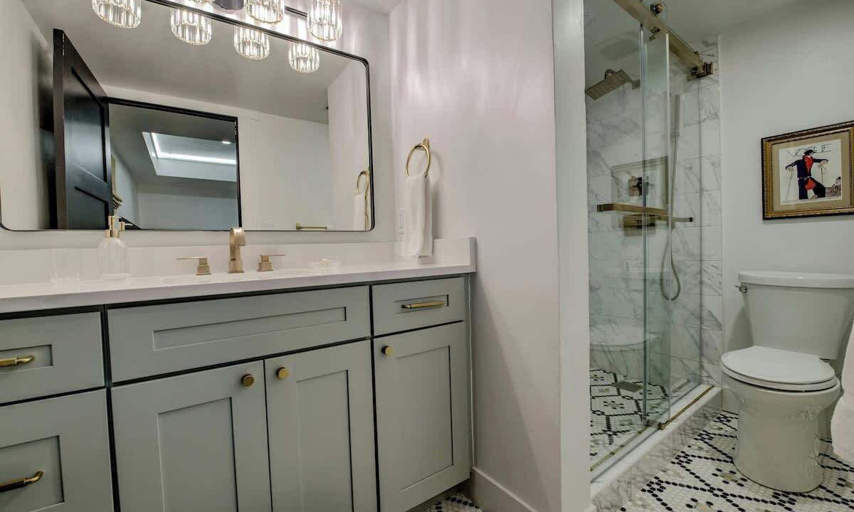 Photo of Bathroom in Warrior's Mark