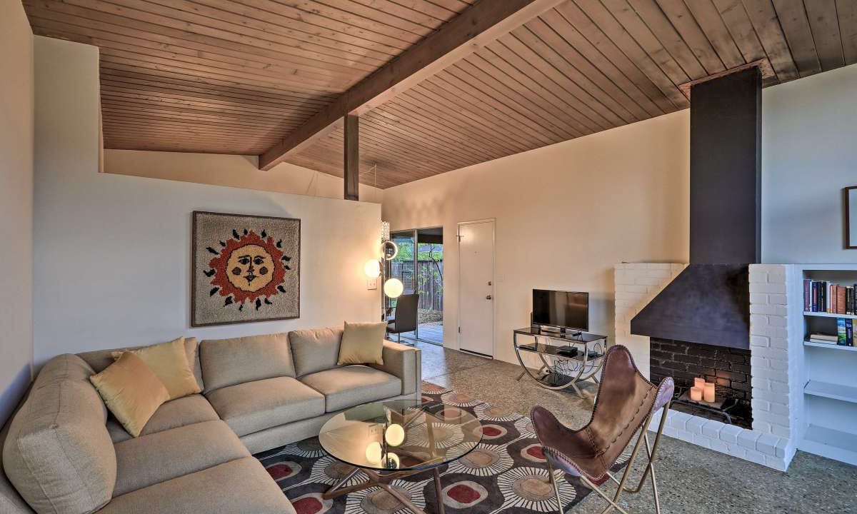 Photo of Livingroom in Montecito
