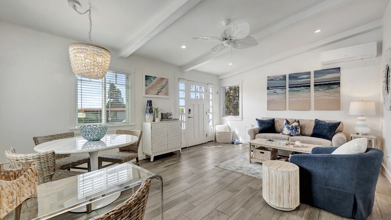 Photo of Livingroom in Laguna Beach