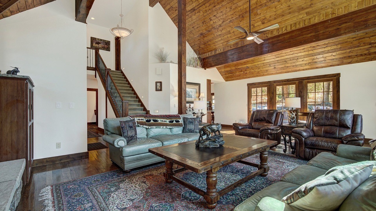 Photo of Livingroom in Blue River