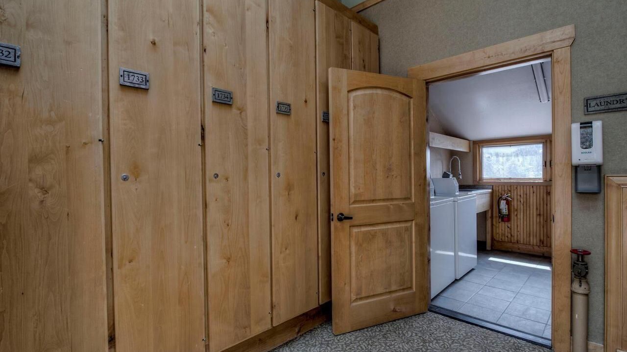 Photo of Bedroom in Lakeside Village