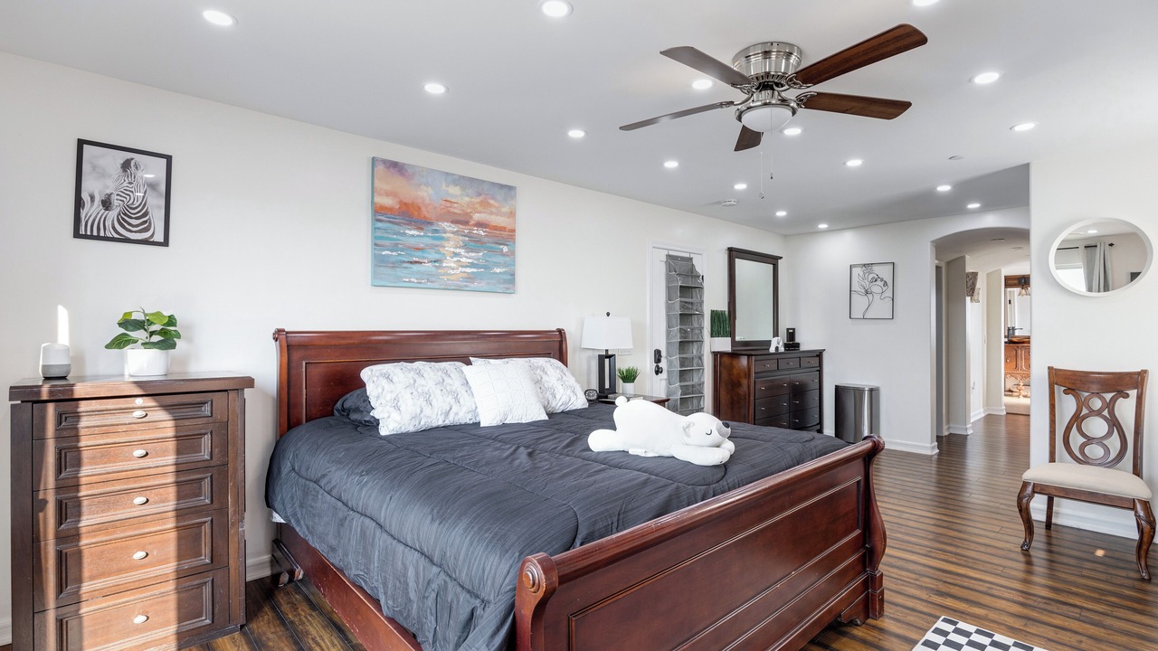 Photo of Bedroom in Oxnard Dunes