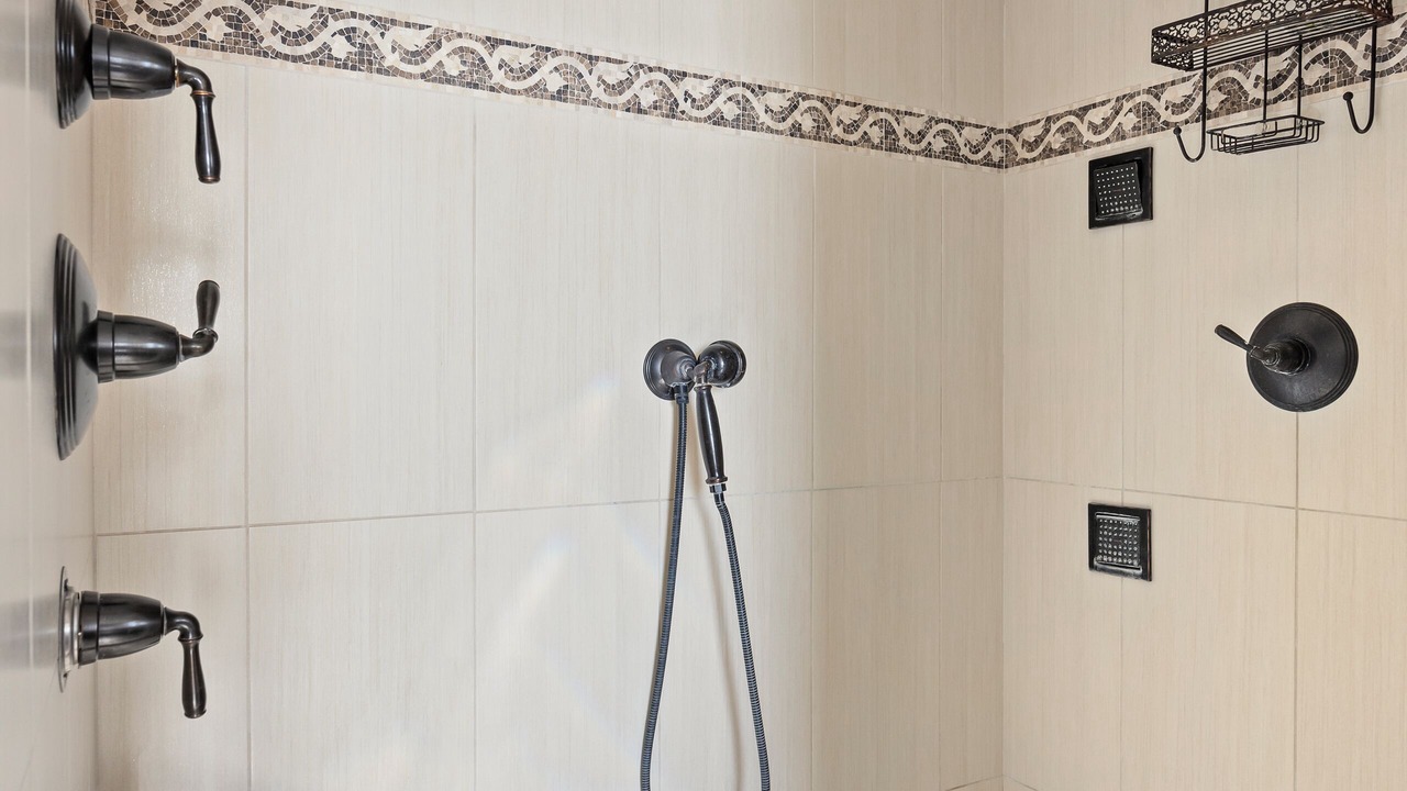 Photo of Bathroom in Oxnard Dunes