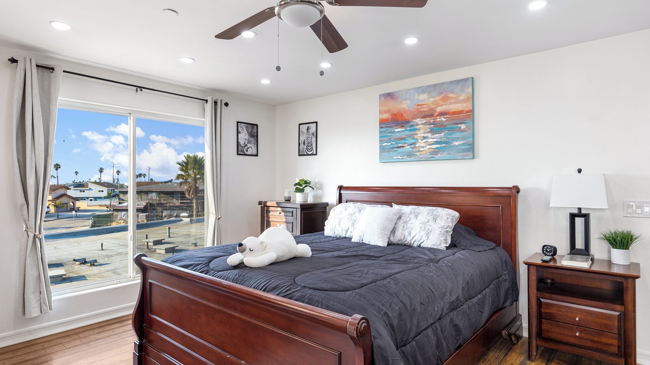 Photo of Bedroom in Oxnard Dunes