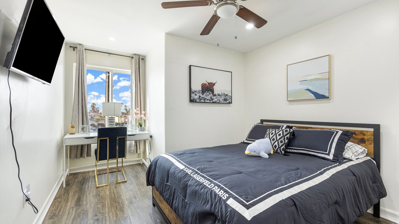 Photo of Bedroom in Oxnard Dunes
