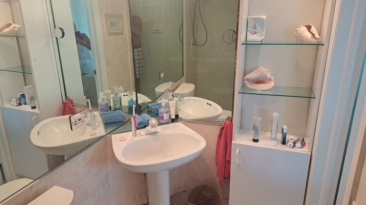 Photo of Bathroom in Harbor Village