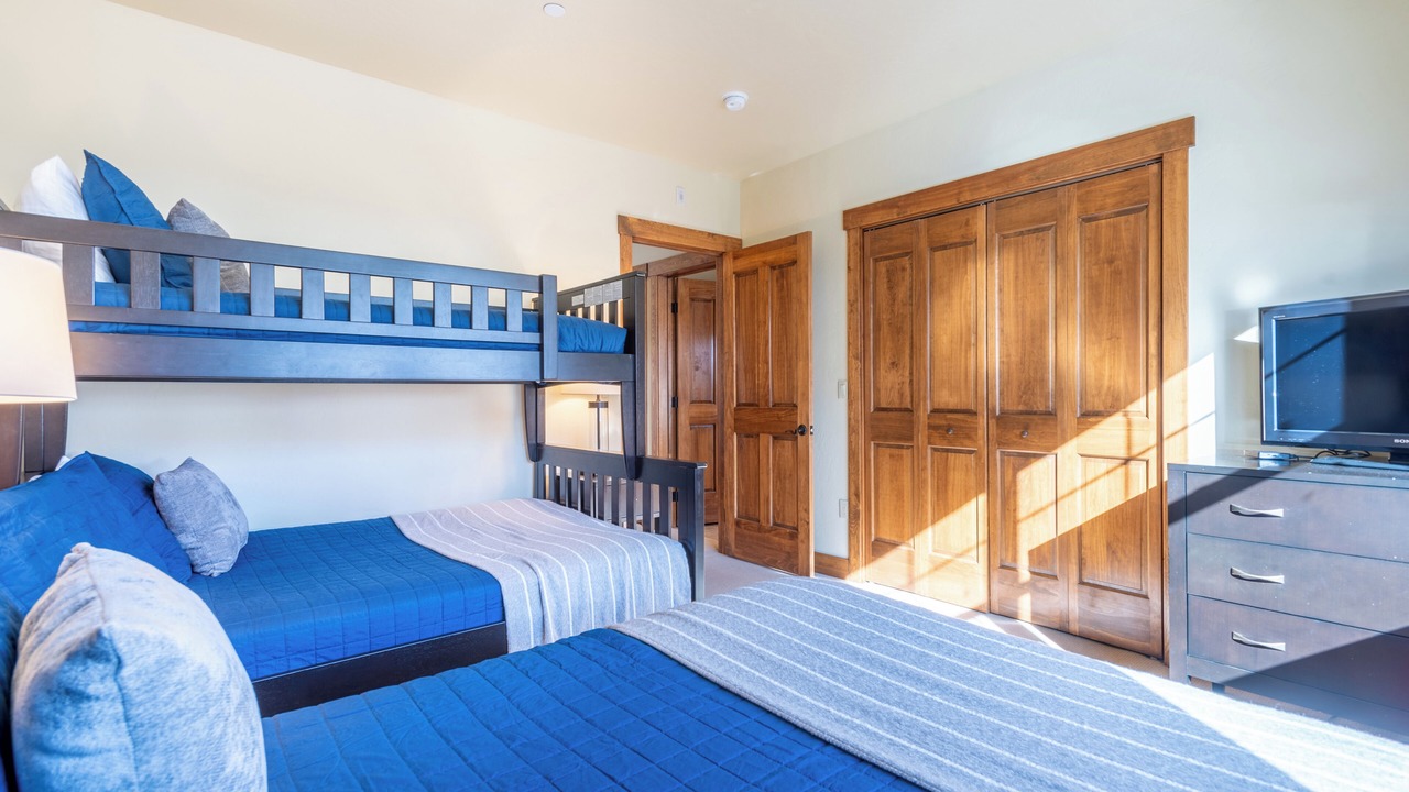 Photo of Bedroom in Copper Mountain Village