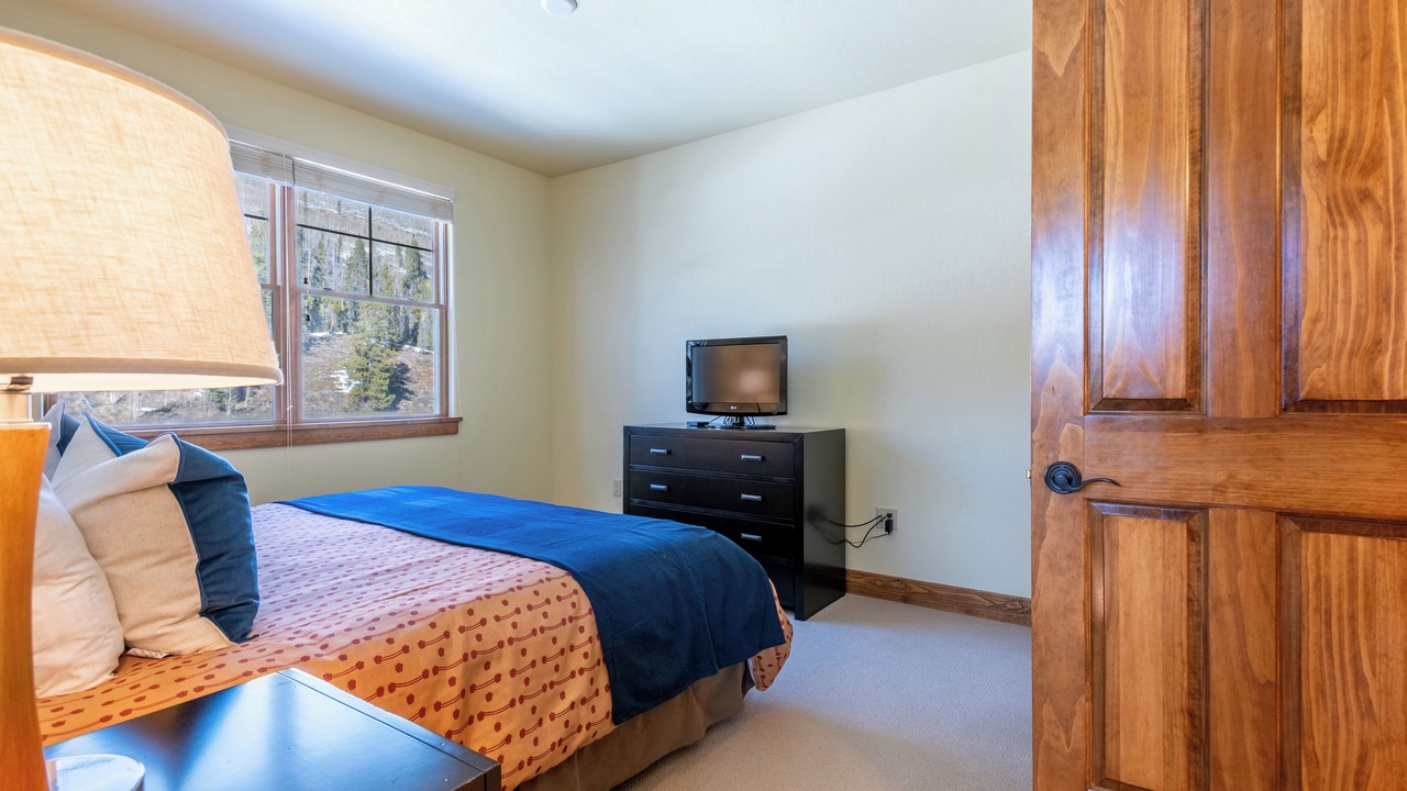Photo of Bedroom in Copper Mountain Village