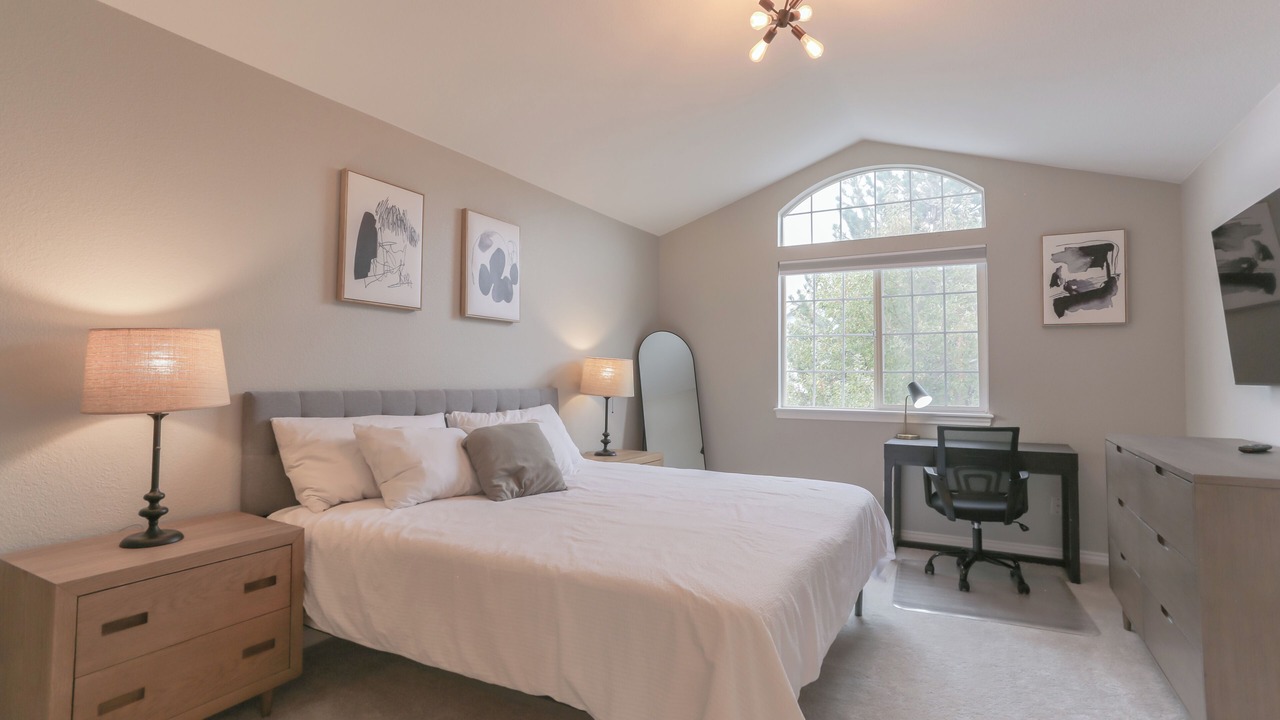 Photo of Bedroom in Aurora