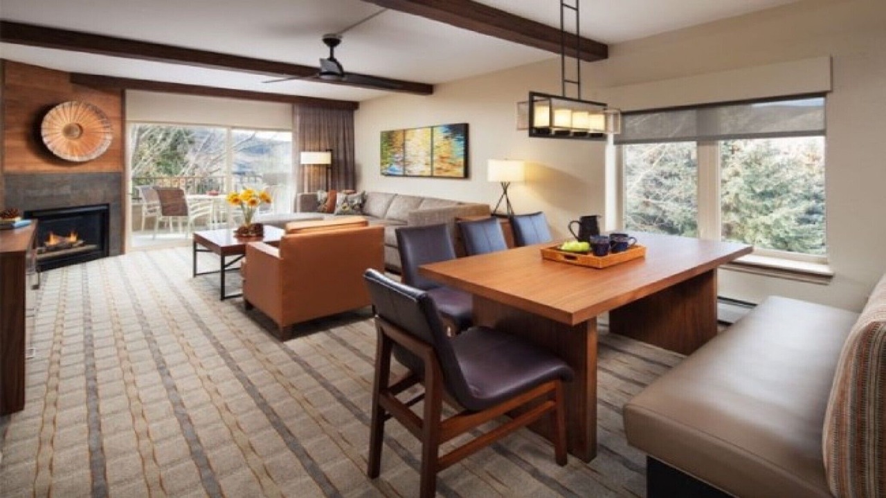 Photo of Livingroom in Avon
