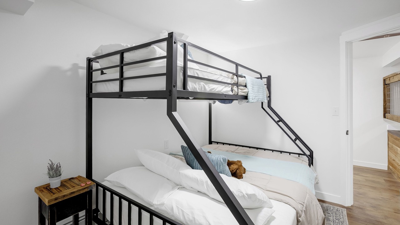 Photo of Bedroom in Divide