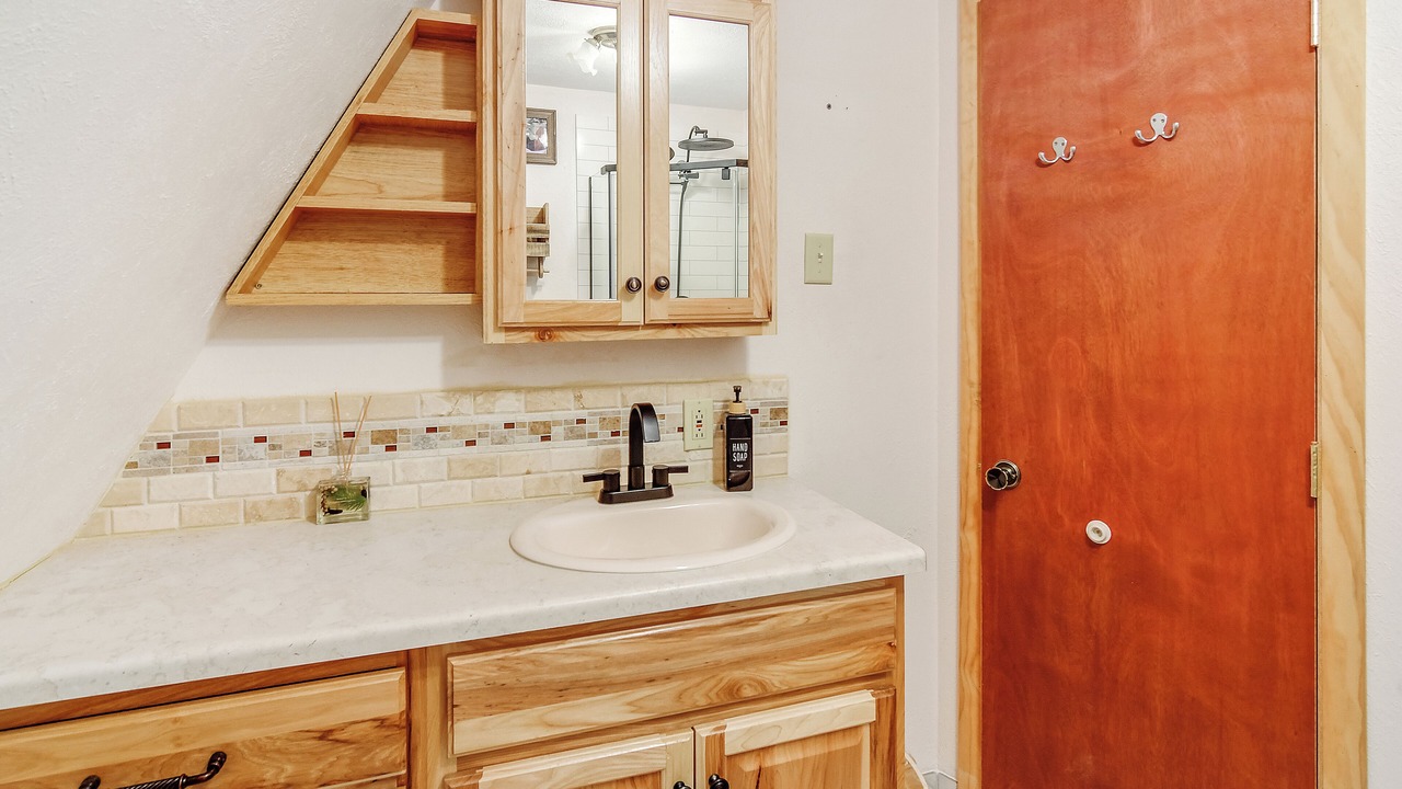 Photo of Bathroom in Indian Mountain