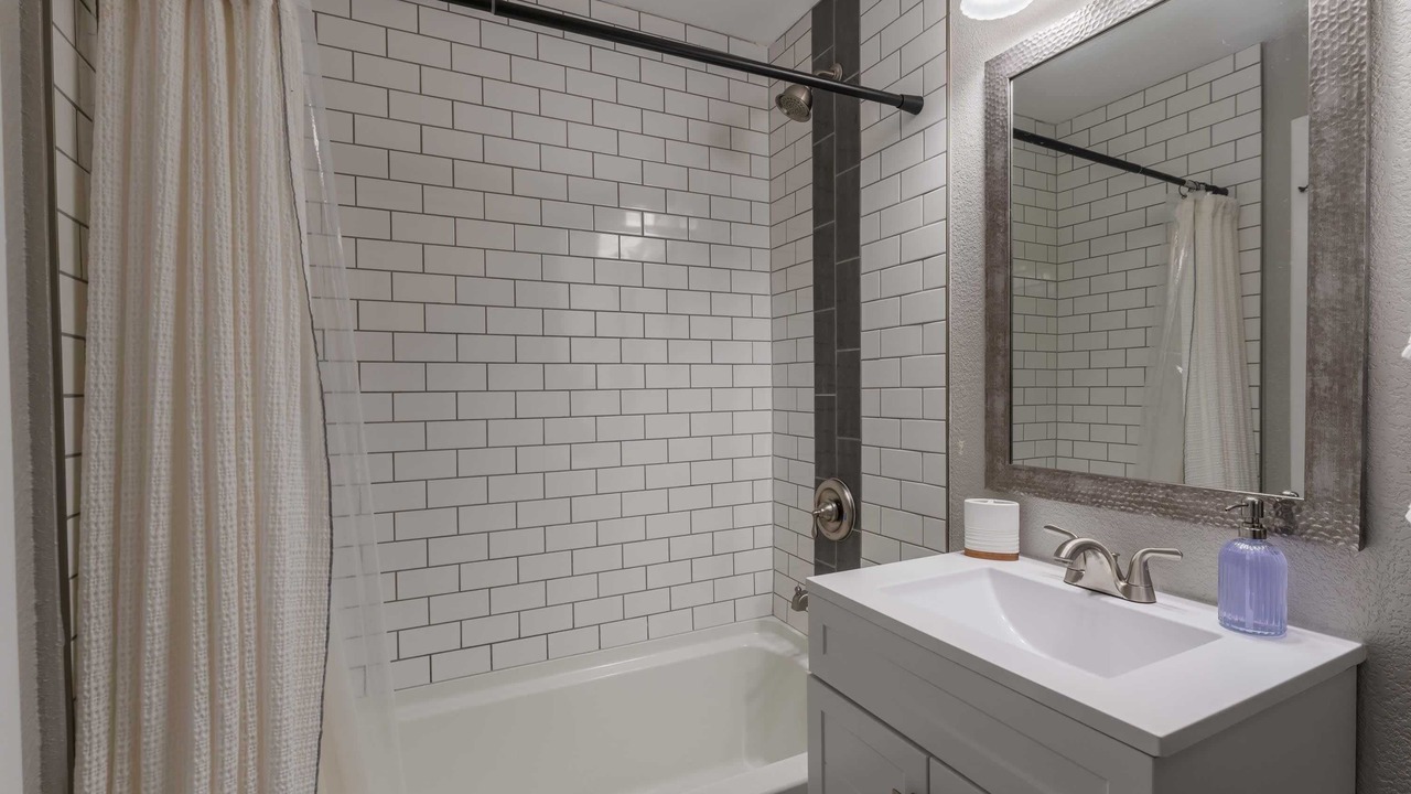 Photo of Bathroom in Golden