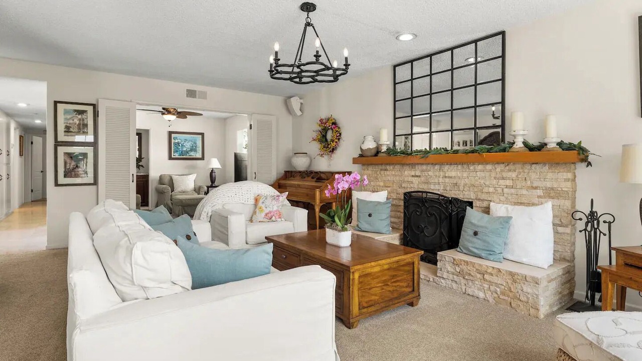 Photo of Livingroom in Ventura