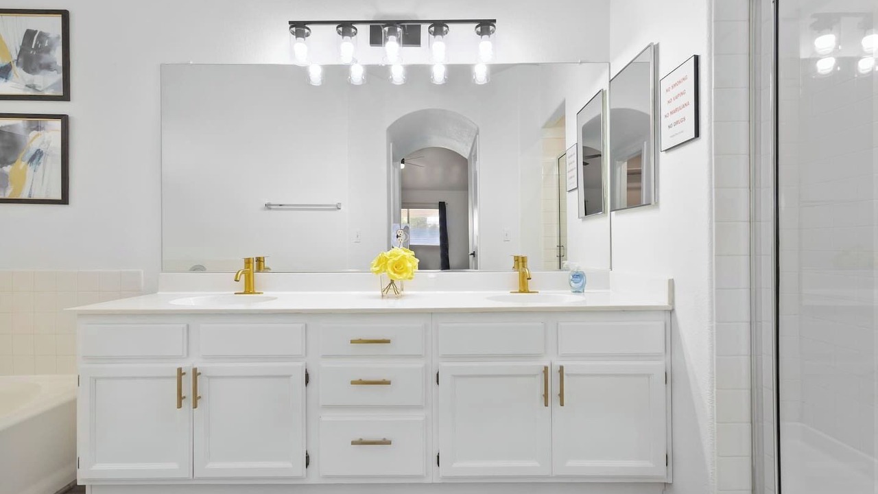 Photo of Bathroom in North Las Vegas