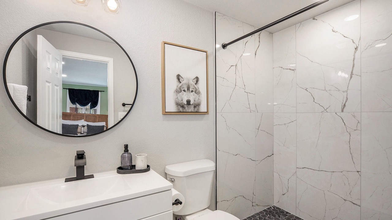 Photo of Bathroom in Dupont