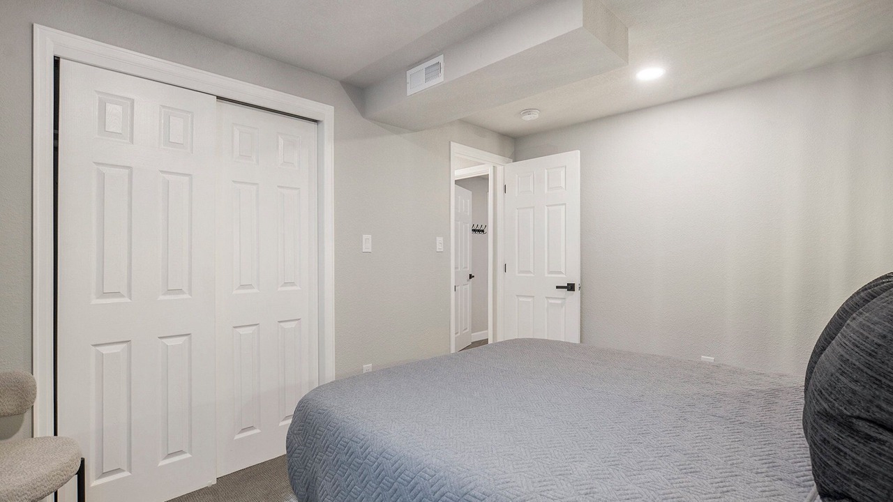 Photo of Bedroom in Dupont