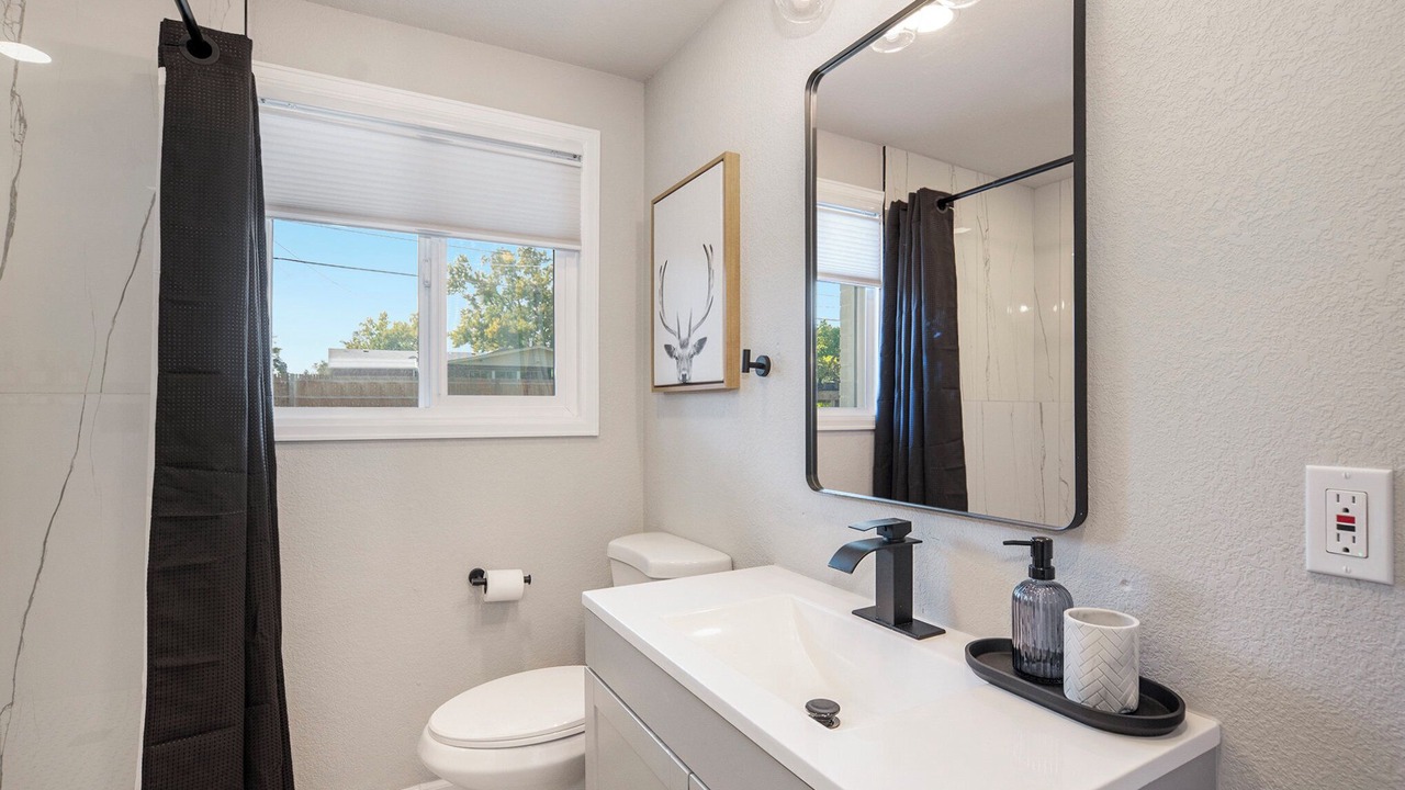 Photo of Bathroom in Dupont
