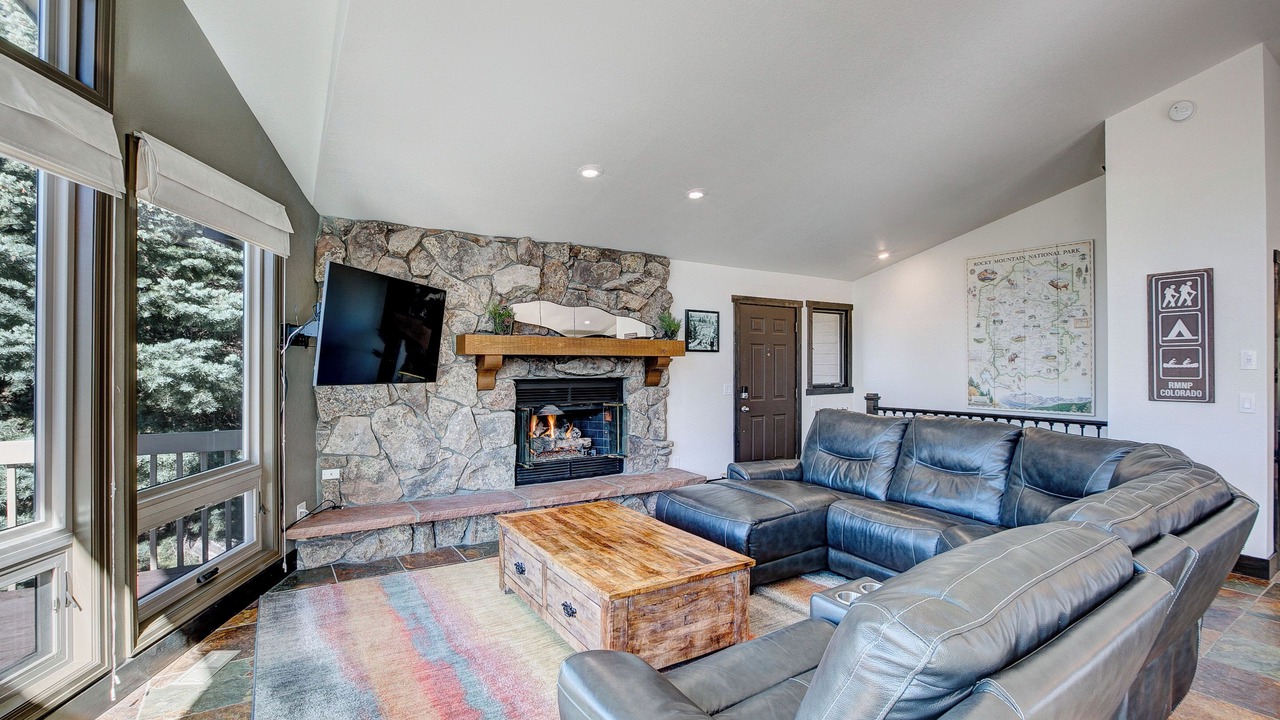 Photo of Livingroom in Estes Park