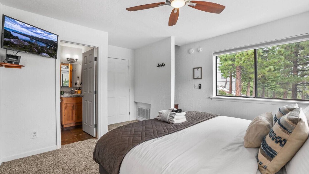 Photo of Bedroom in Tahoe Village