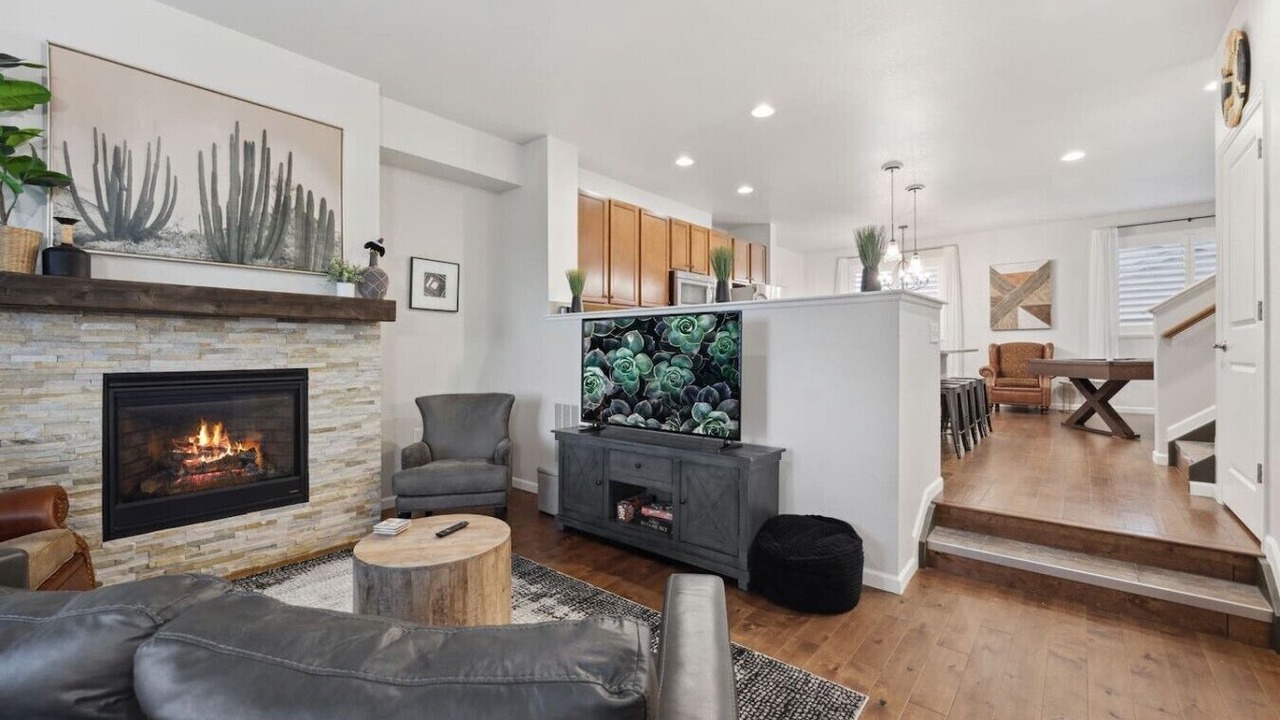 Photo of Livingroom in Centerra