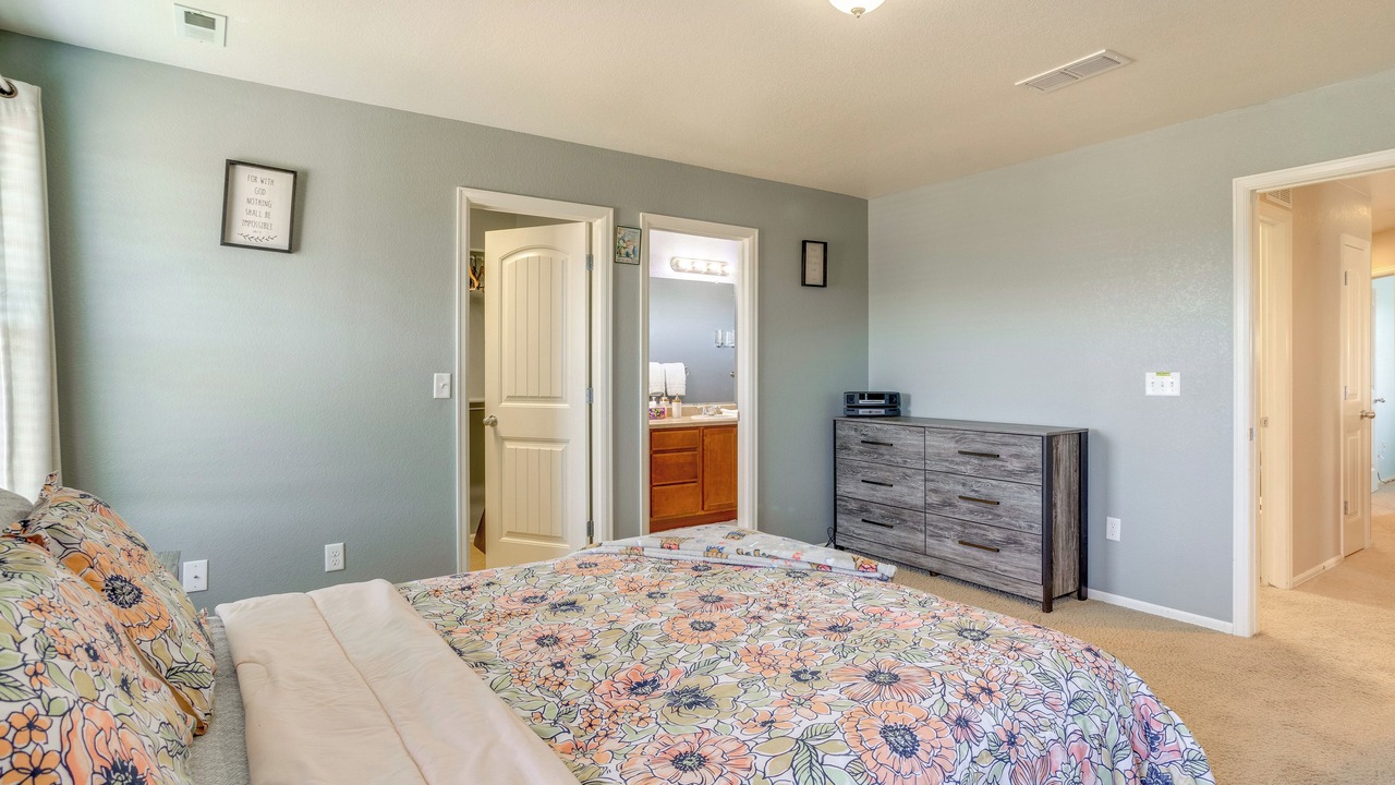 Photo of Bedroom in Dupont