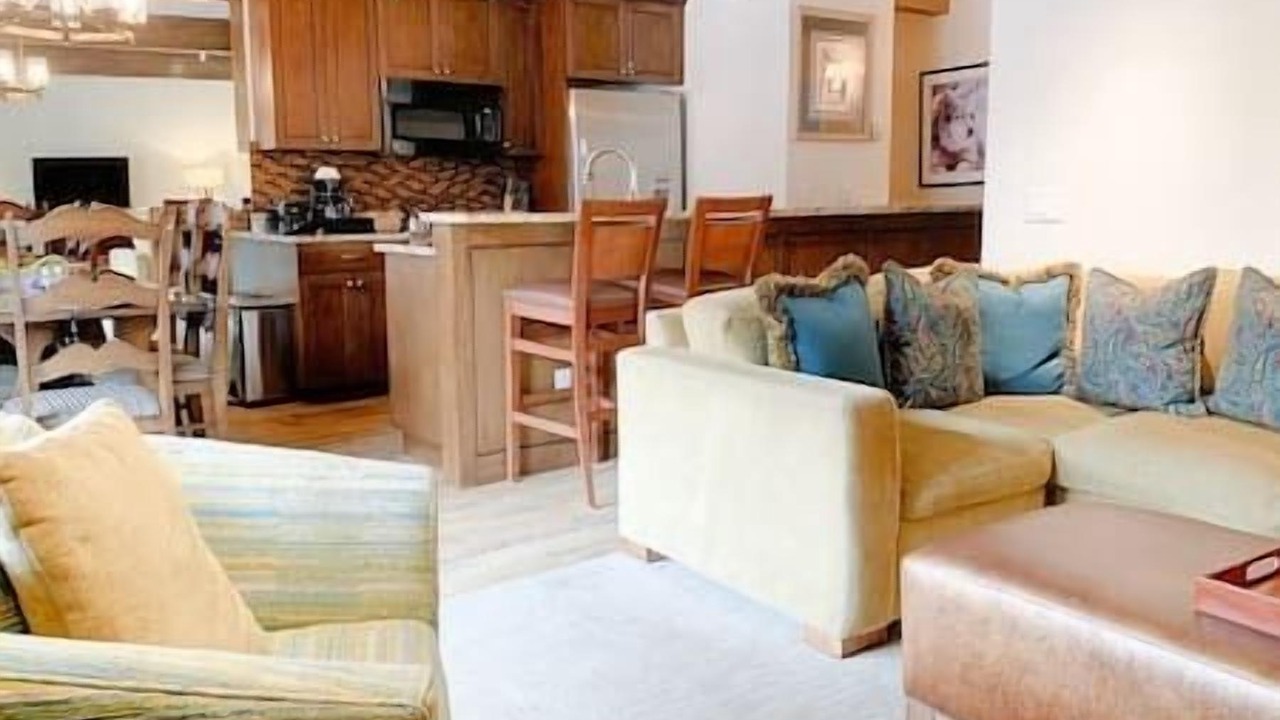 Photo of Livingroom in Downtown