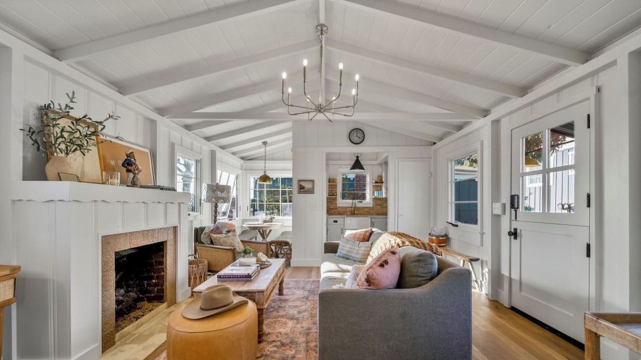 Photo of Livingroom in Crescent Bay