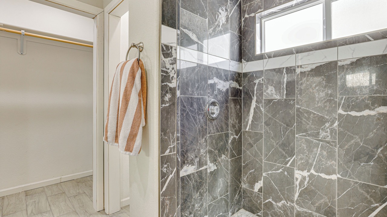 Photo of Bathroom in Sunridge Estates